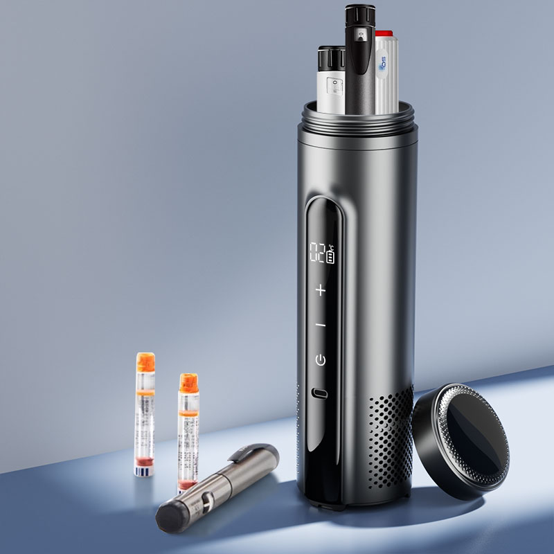 Portable cooling case with a temperature display